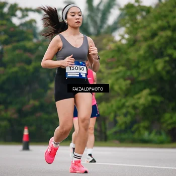 Runner Photo 7421001
