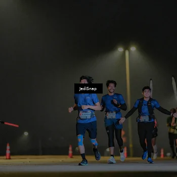 Runner Photo 7421003
