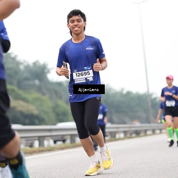 Runner Photo 7421050