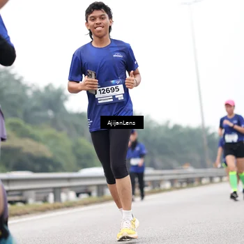 Runner Photo 7421056
