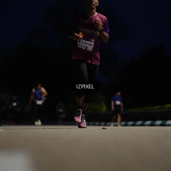 Runner Photo 7421060
