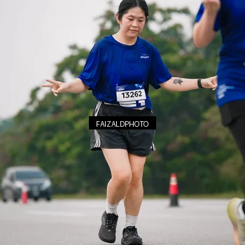Runner Photo 7421067