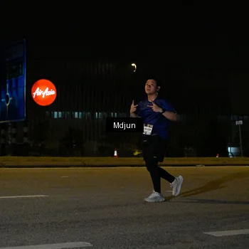 Runner Photo 7421080
