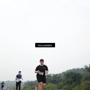 Runner Photo 7421083
