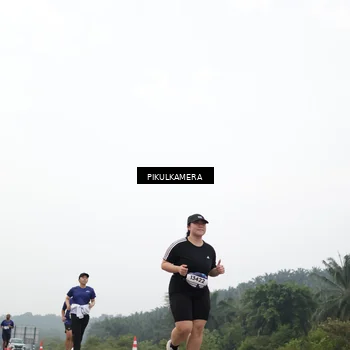 Runner Photo 7421099