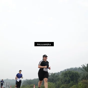 Runner Photo 7421103