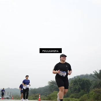 Runner Photo 7421202