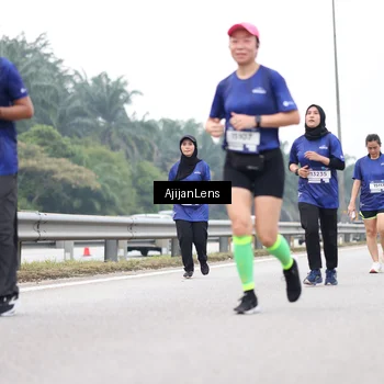 Runner Photo 7421203