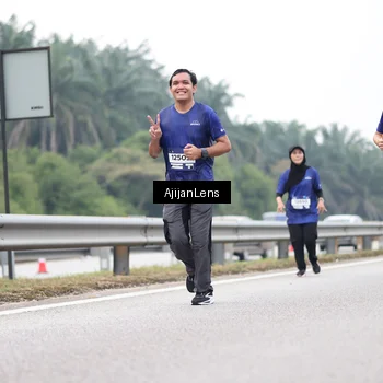 Runner Photo 7421205