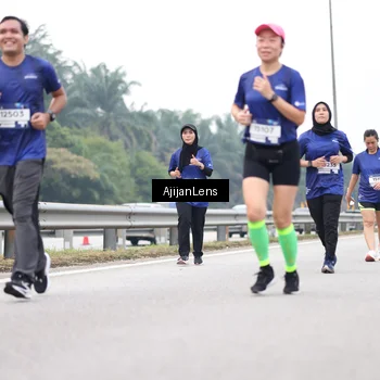 Runner Photo 7421206