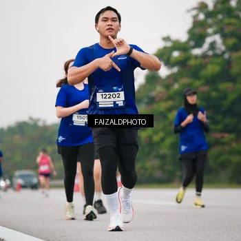 Runner Photo 7421265