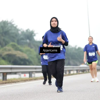 Runner Photo 7421443