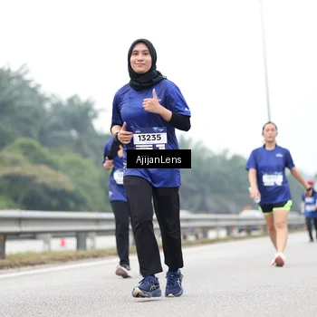 Runner Photo 7421459