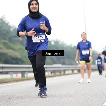 Runner Photo 7421505