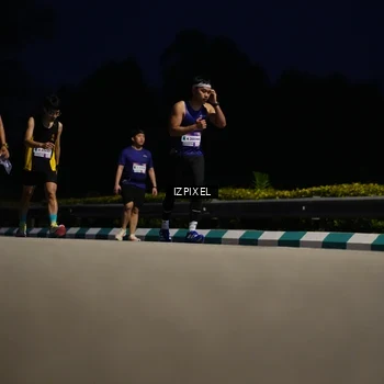 Runner Photo 7421590