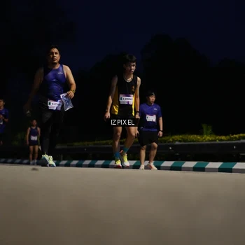 Runner Photo 7421591