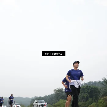 Runner Photo 7421765