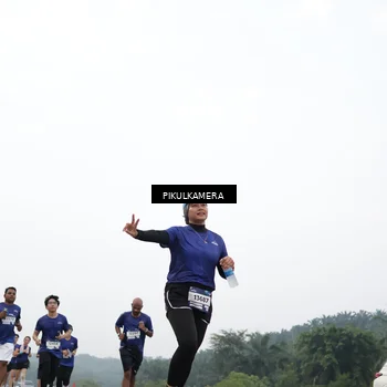 Runner Photo 7422182