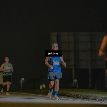Runner Photo 7422188