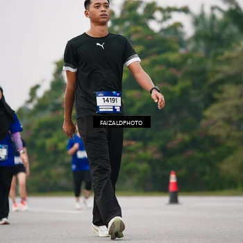 Runner Photo 7422195