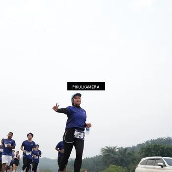 Runner Photo 7422215