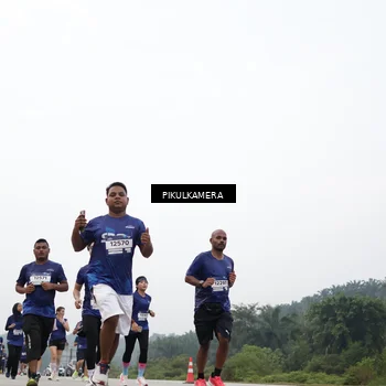 Runner Photo 7422220