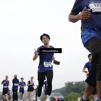 Runner Photo 7422687