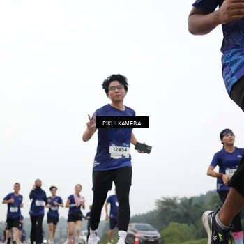 Runner Photo 7422691