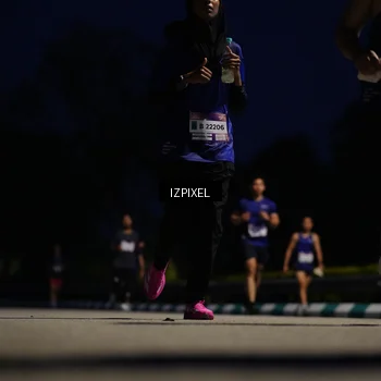 Runner Photo 7422698
