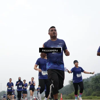 Runner Photo 7422715