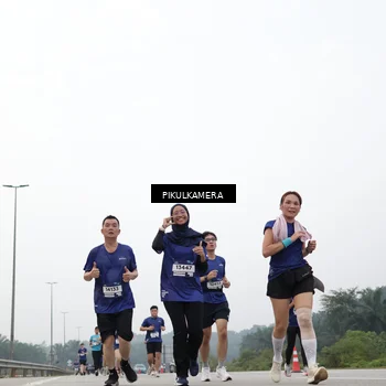 Runner Photo 7423030