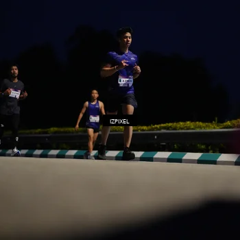 Runner Photo 7423035
