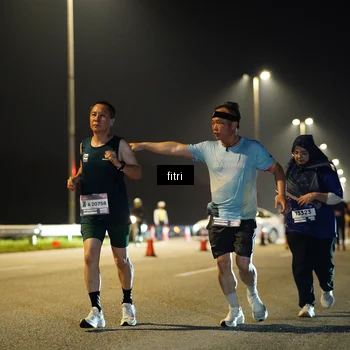 Runner Photo 7423060