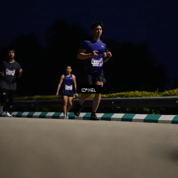 Runner Photo 7423068