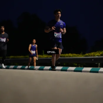 Runner Photo 7423085