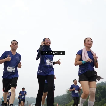 Runner Photo 7423098
