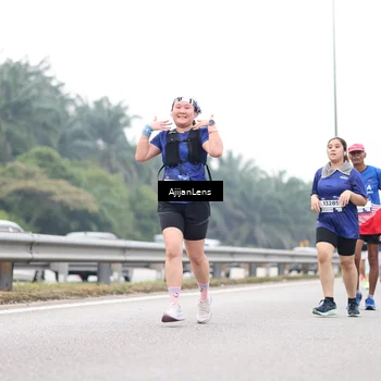 Runner Photo 7423100