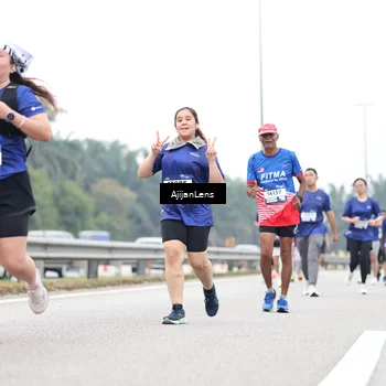 Runner Photo 7423115