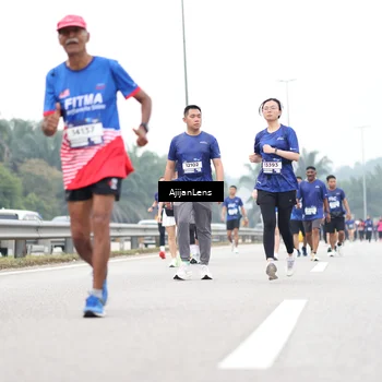 Runner Photo 7423405