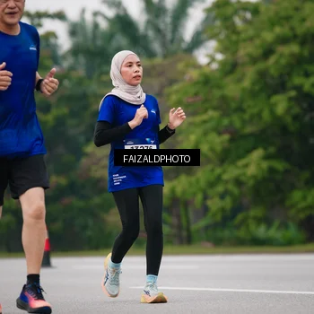 Runner Photo 7423452