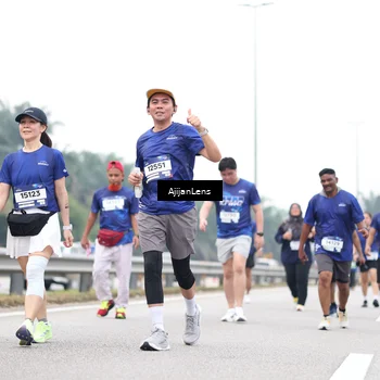 Runner Photo 7423580