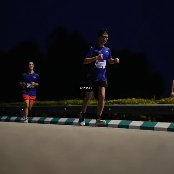 Runner Photo 7423615