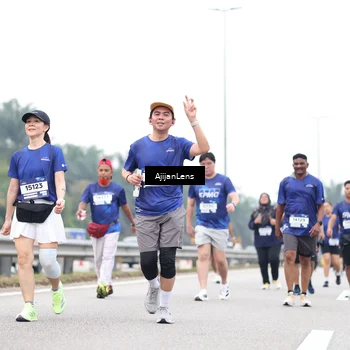 Runner Photo 7423628