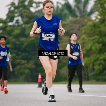 Runner Photo 7423640