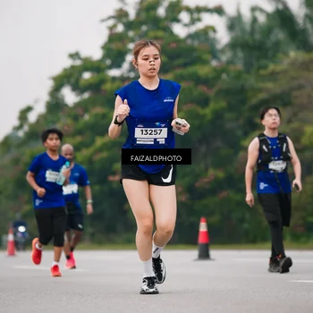 Runner Photo 7423644