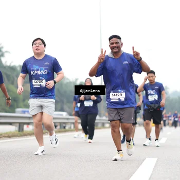 Runner Photo 7423649