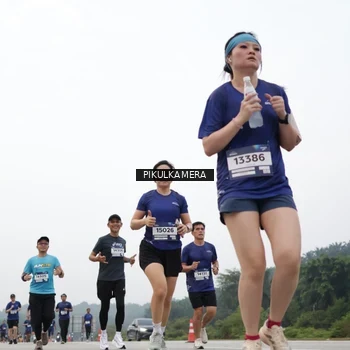 Runner Photo 7423936