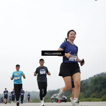 Runner Photo 7423937