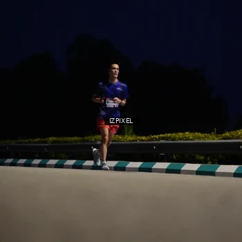 Runner Photo 7423945