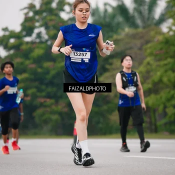 Runner Photo 7423946